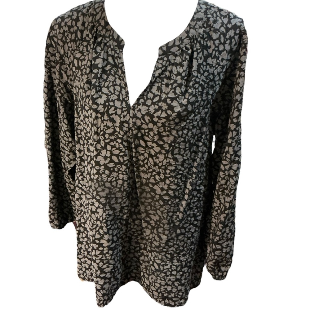 Lane Bryant Floral Long Sleeve Tunic Top – Size 14/16 – Gray/Black - Picture 4 of 7